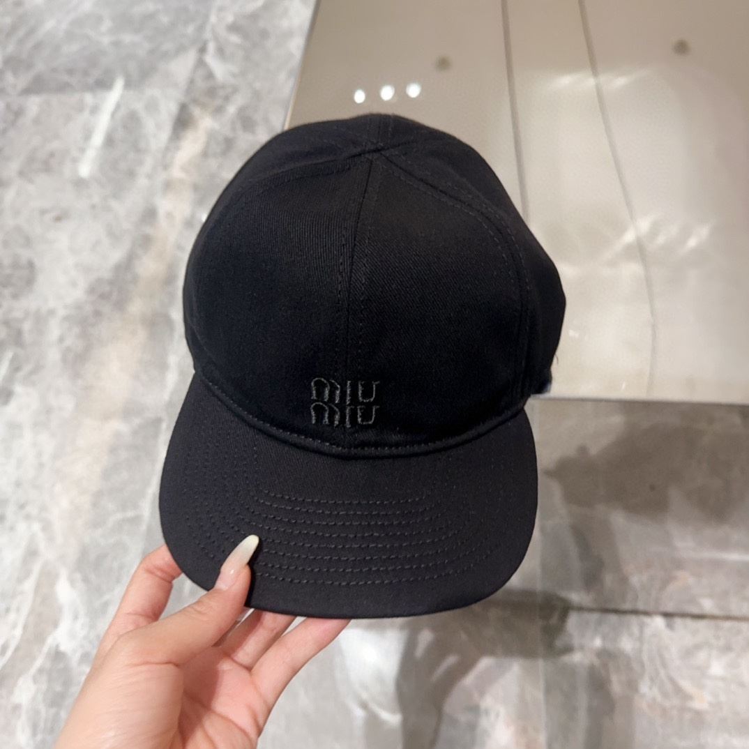 Miu Miu Caps